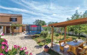 3 Bedroom Beautiful Home In Gajana